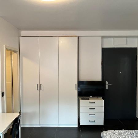 Modern Studio Lux-City Luxembourg Exterior photo
